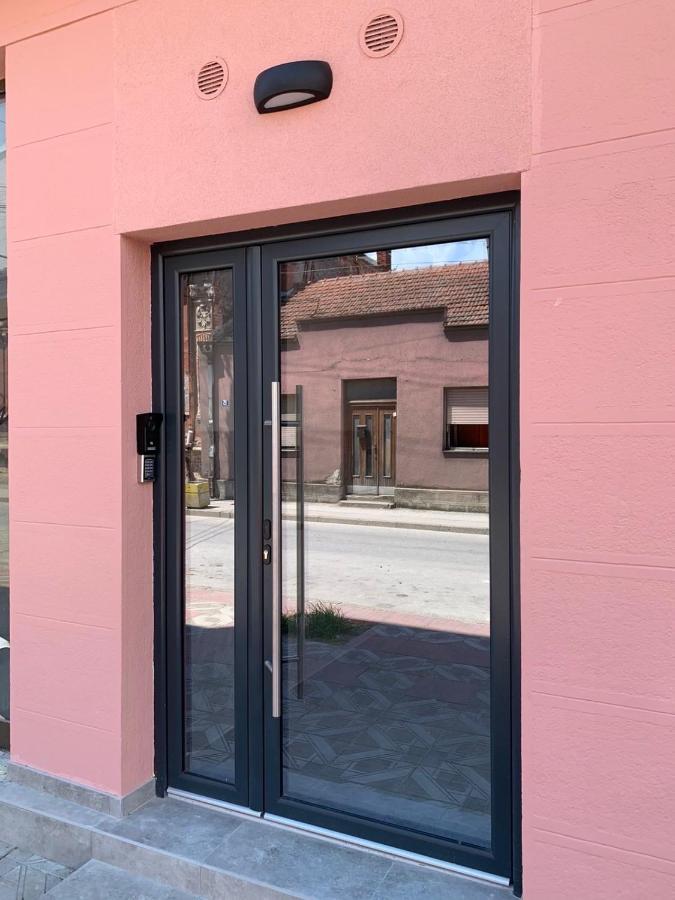 Pink House Apartments Jagodina Ngoại thất bức ảnh