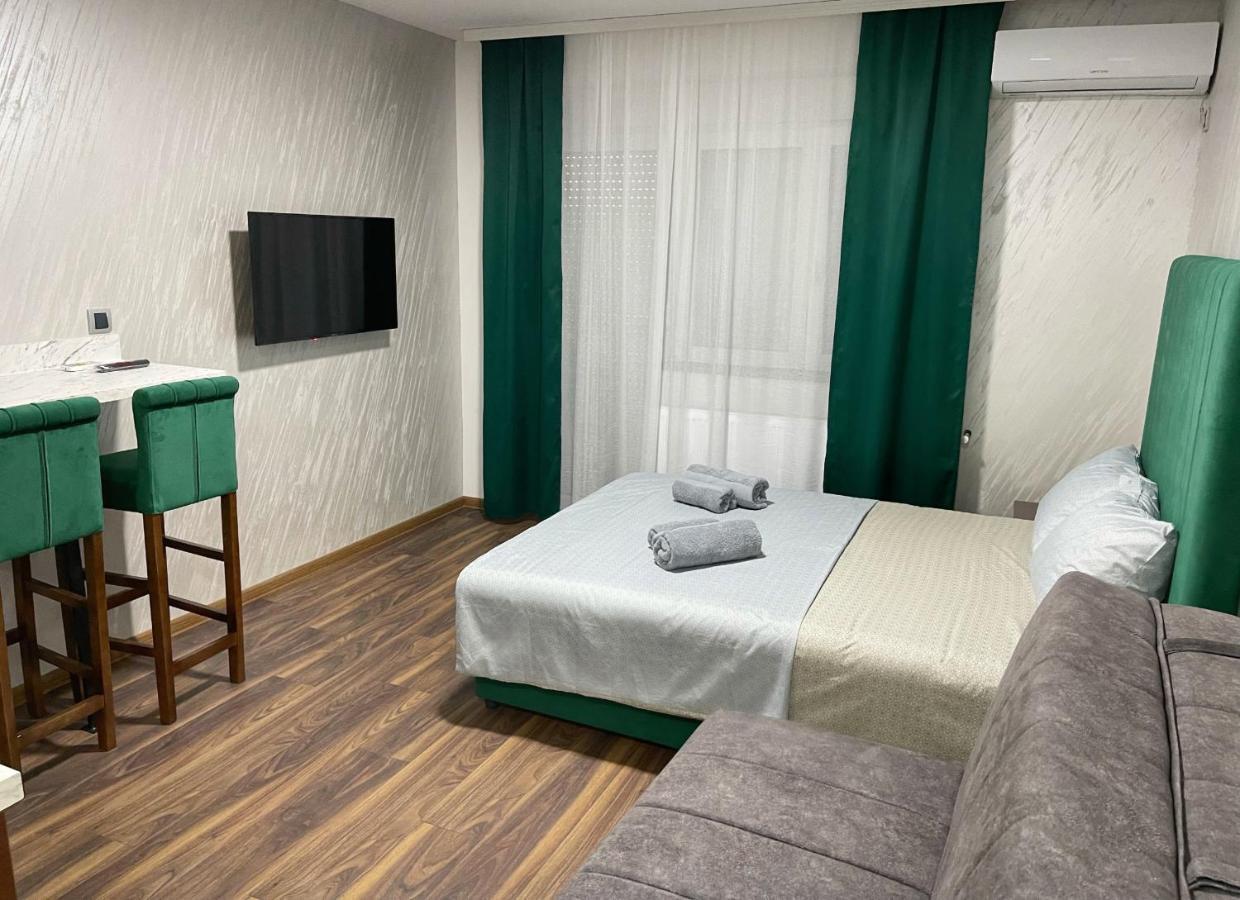 Pink House Apartments Jagodina Ngoại thất bức ảnh
