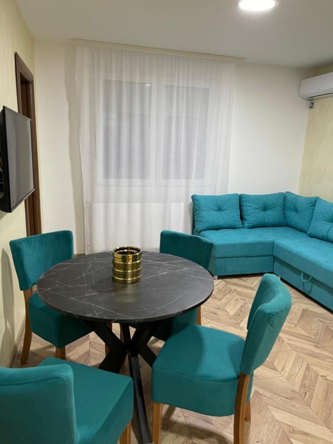 Pink House Apartments Jagodina Ngoại thất bức ảnh