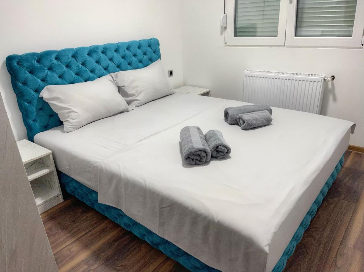 Pink House Apartments Jagodina Ngoại thất bức ảnh