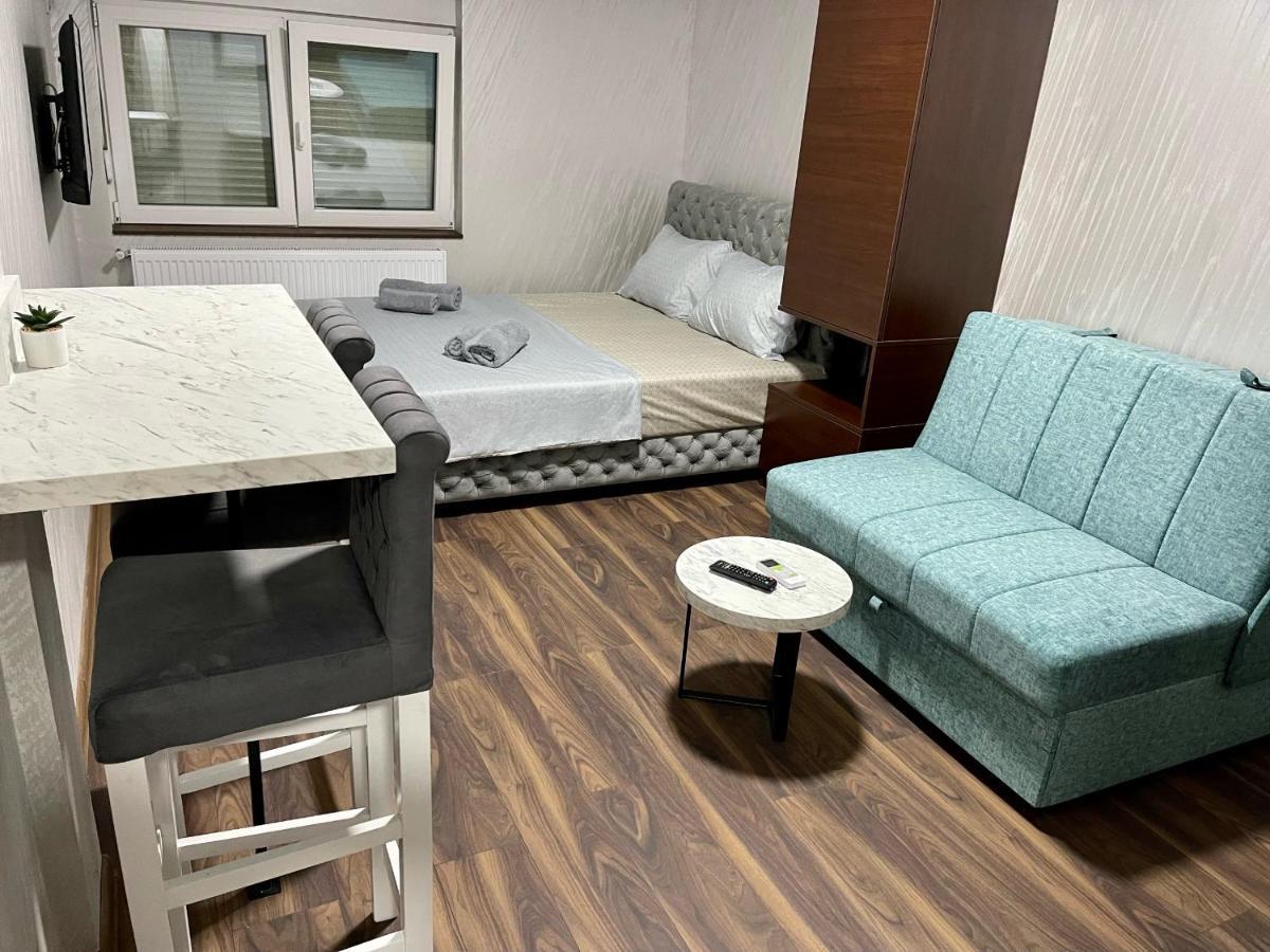Pink House Apartments Jagodina Ngoại thất bức ảnh