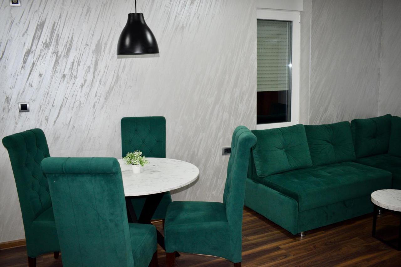 Pink House Apartments Jagodina Ngoại thất bức ảnh