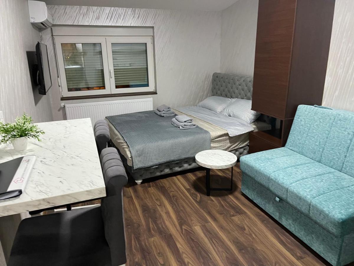 Pink House Apartments Jagodina Ngoại thất bức ảnh